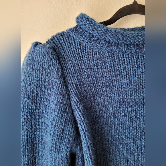 Vintage Puffed Shoulder blue and black cute sweater - Picture 7 of 7